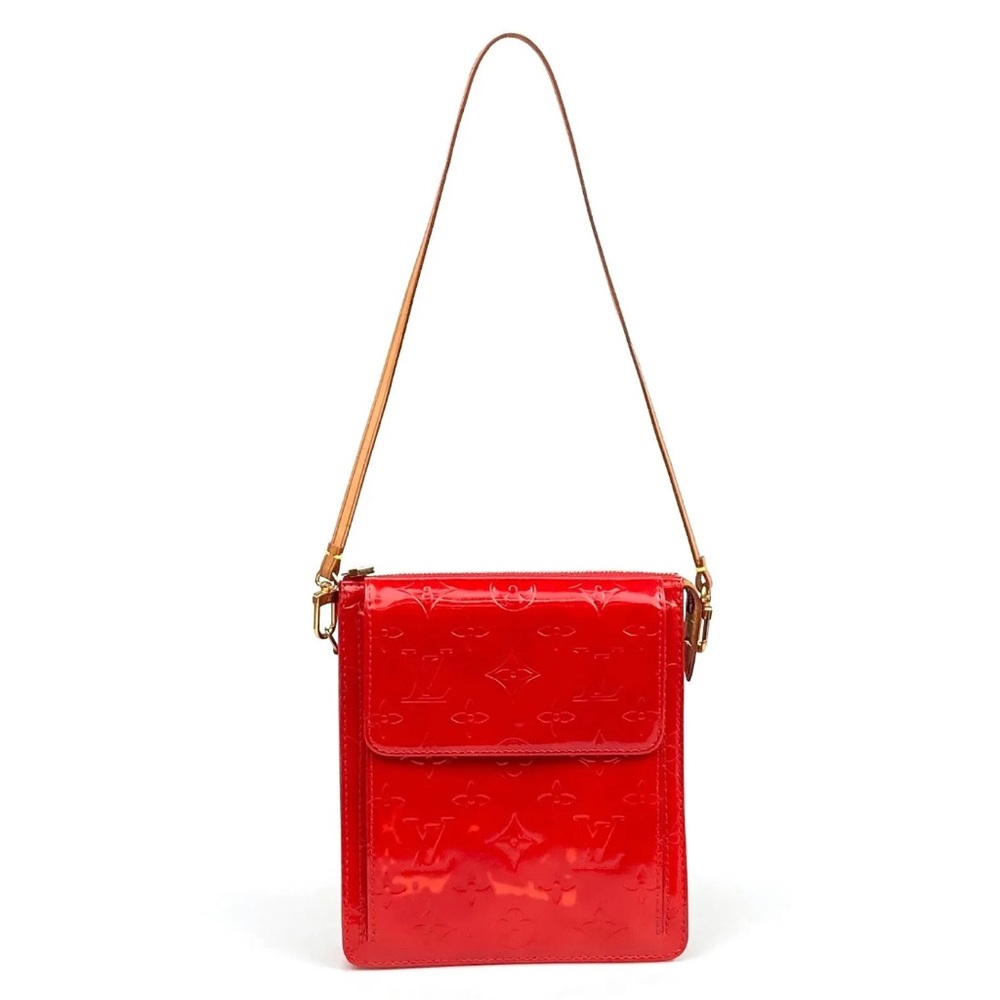 Red vernis mott Louis Vuitton bag